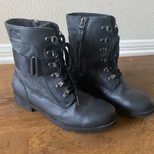 Sorel black boots (waterproof)